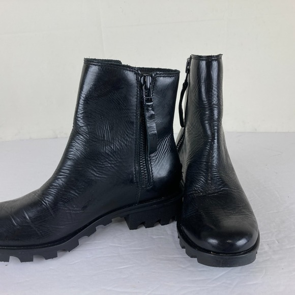 Sorel Womens Sz 6 Black Oiled Leather Lug Sole Ankle Boots Side Zip Block Heel - Picture 4 of 10